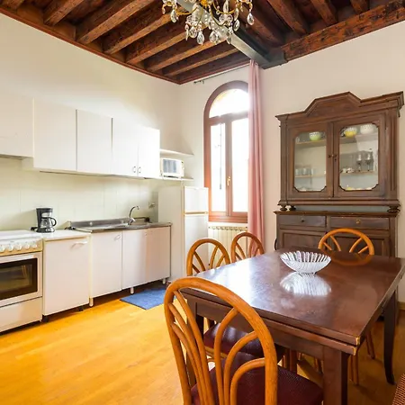 San Trovaso Apartamento Veneza