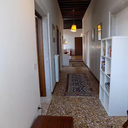 San Trovaso Apartamento *