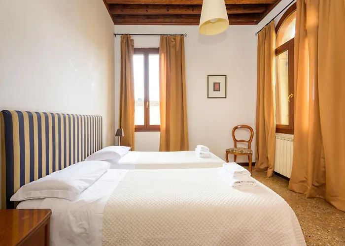 Ca' San Trovaso By Sarlux Veneza