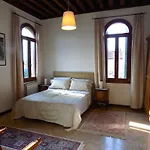 Ca' San Trovaso By Sarlux Apartment Venice