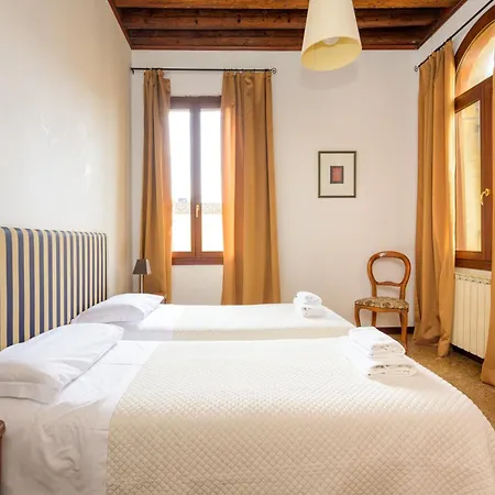 Ca' San Trovaso By Sarlux Venedig